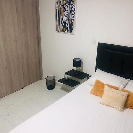 Habitacion Privada Hostel 790 Medellín Kültér fotó