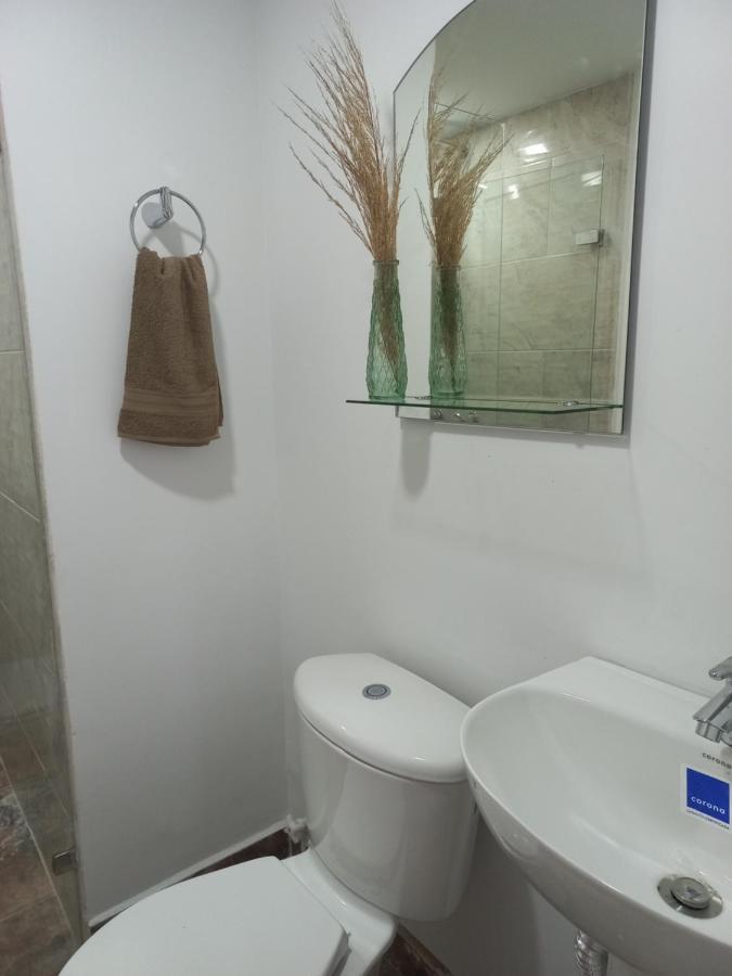 Habitacion Privada Hostel 790 Medellín Kültér fotó
