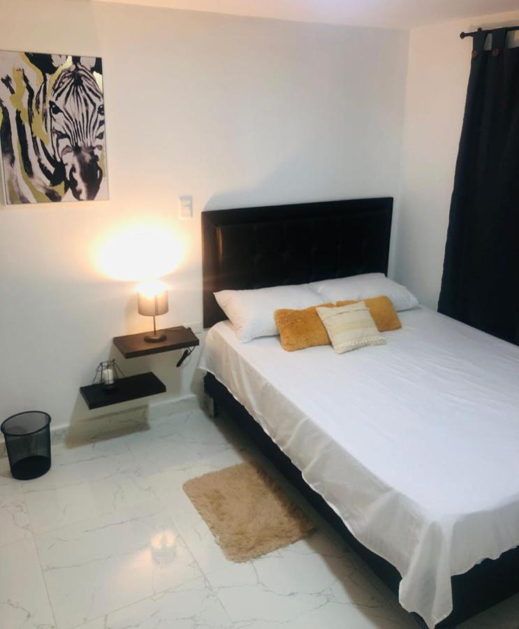 Habitacion Privada Hostel 790 Medellín Kültér fotó